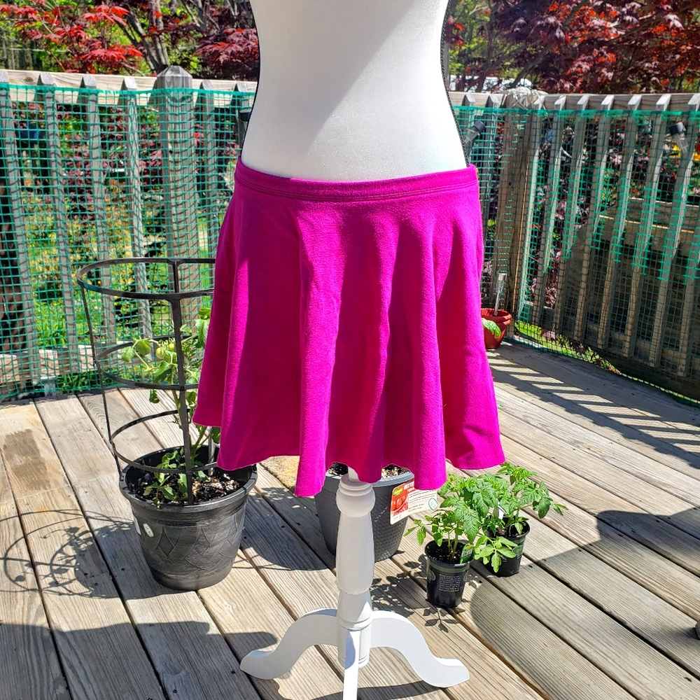 Awesome Victoria's Secret bright pink skirt